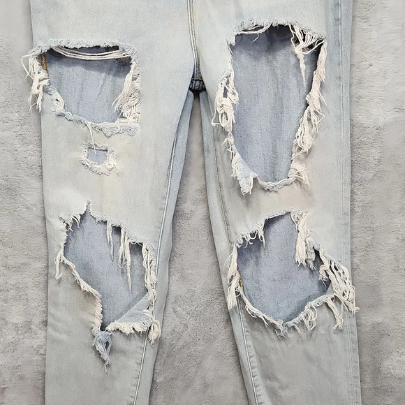 BDG- Women's distressed light wash skinny jeans - Picture 3 of 8